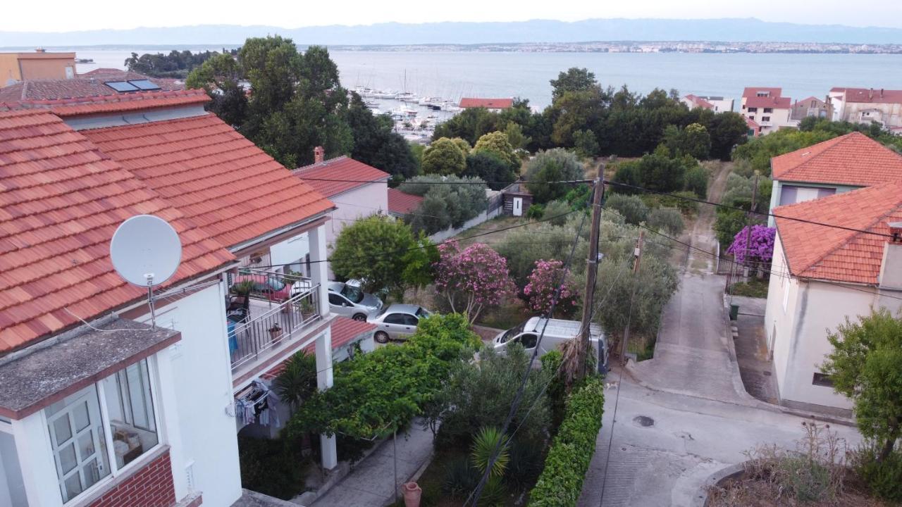 Apartman Sara Преко Екстериор снимка
