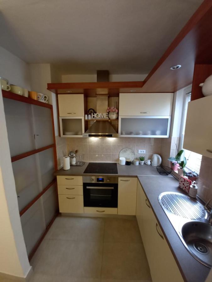Apartman Sara Преко Екстериор снимка