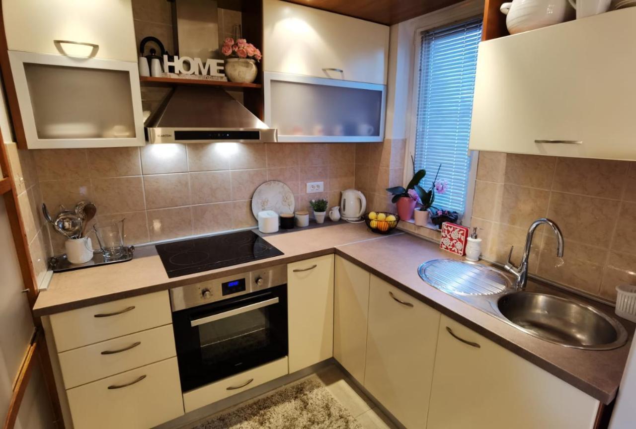 Apartman Sara Преко Екстериор снимка