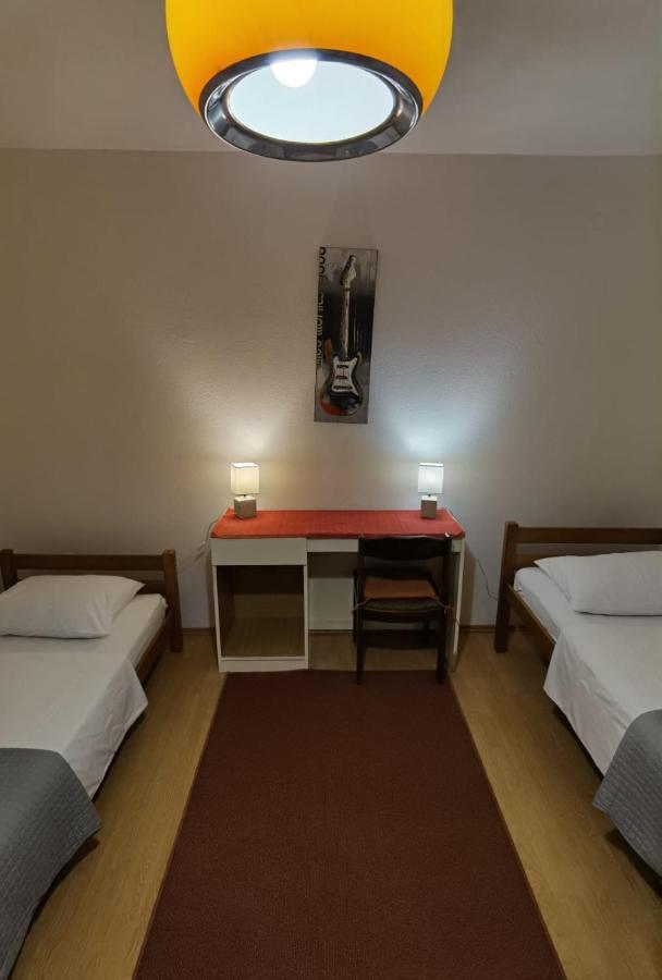 Apartman Sara Преко Екстериор снимка