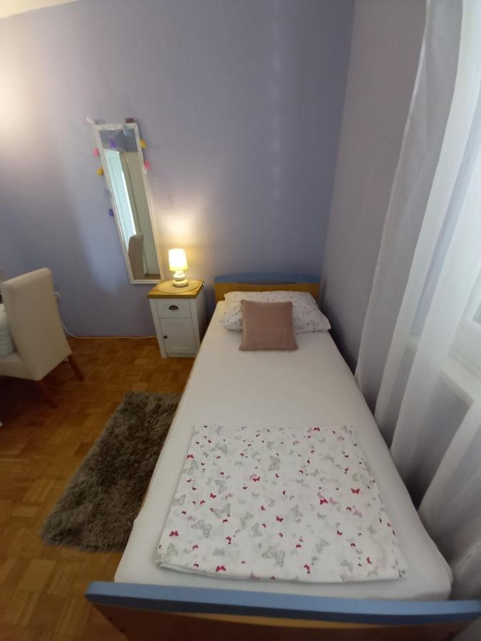 Apartman Sara Преко Екстериор снимка