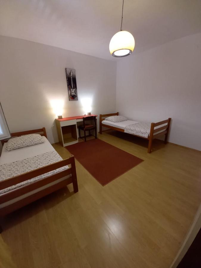 Apartman Sara Преко Екстериор снимка