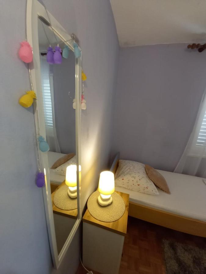 Apartman Sara Преко Екстериор снимка