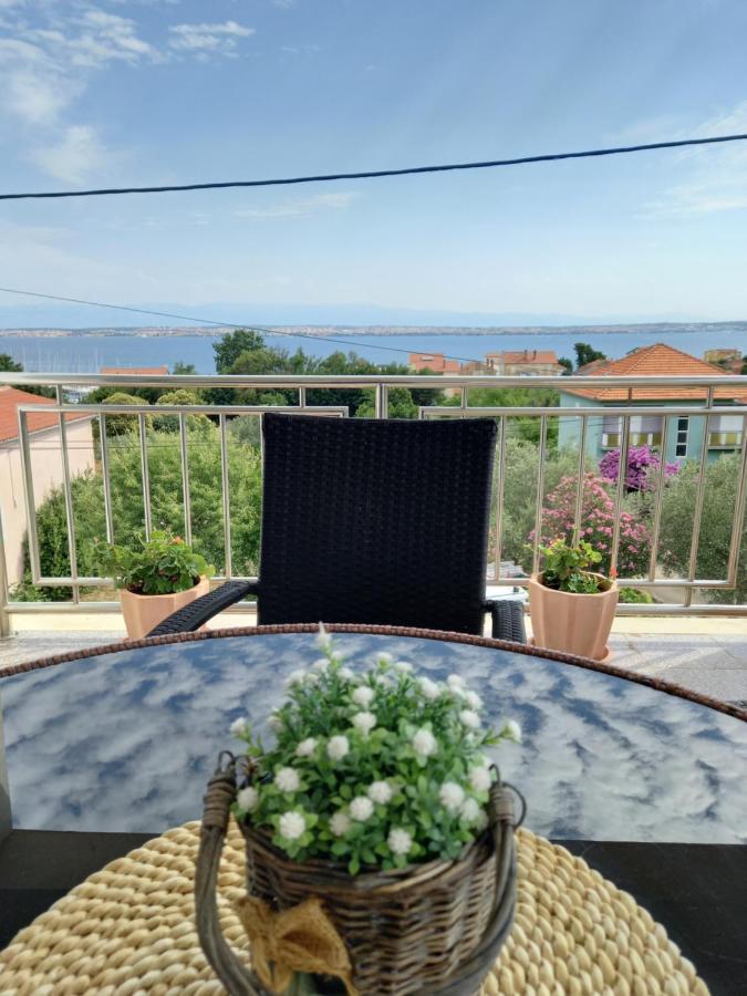 Apartman Sara Преко Екстериор снимка